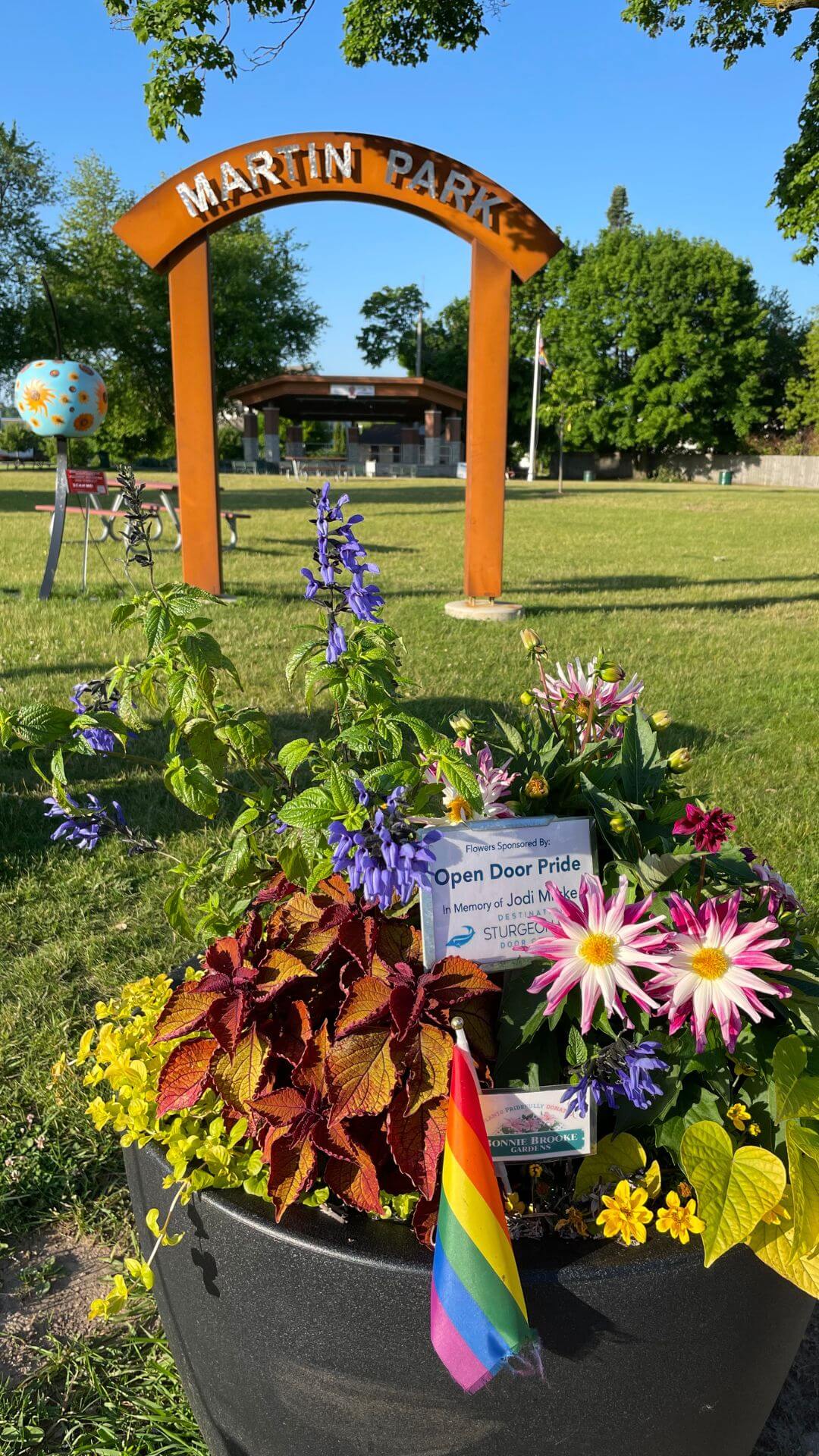 home-community-resources-flower-pot